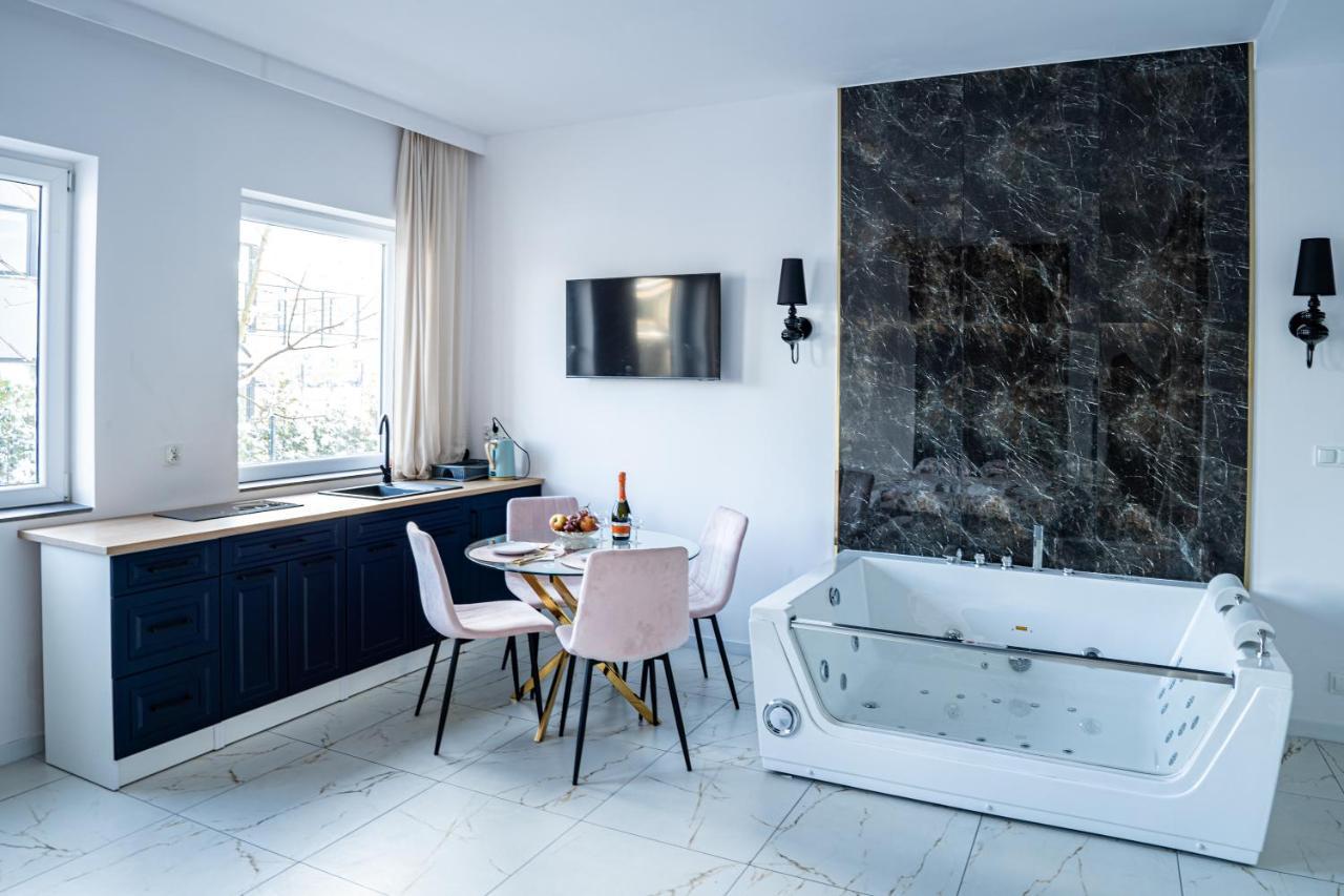 Bryza De Luxe Z Jacuzzi